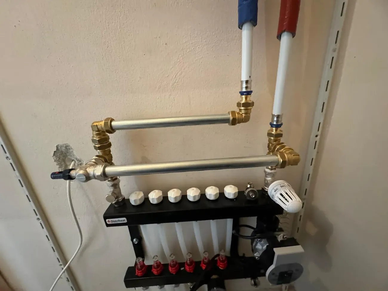 Aansluiting vloerverwarming verdeler